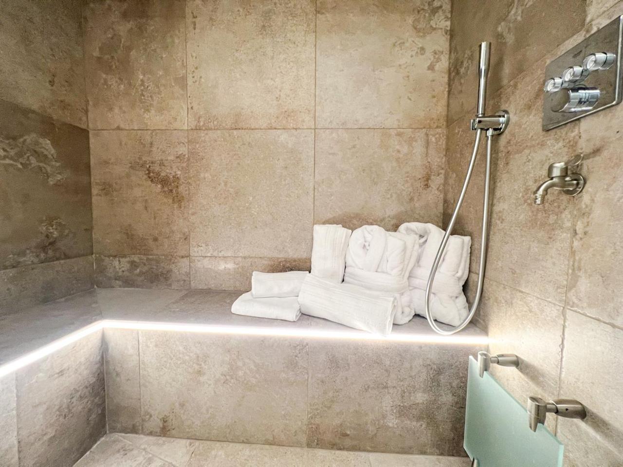 Apartamento Le Switch Souplex Avec Hammam Privatif Lila Exterior foto