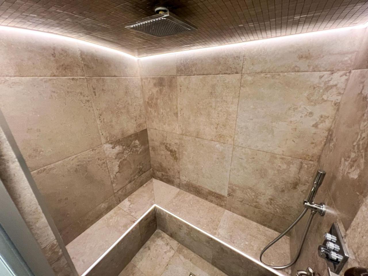Apartamento Le Switch Souplex Avec Hammam Privatif Lila Exterior foto